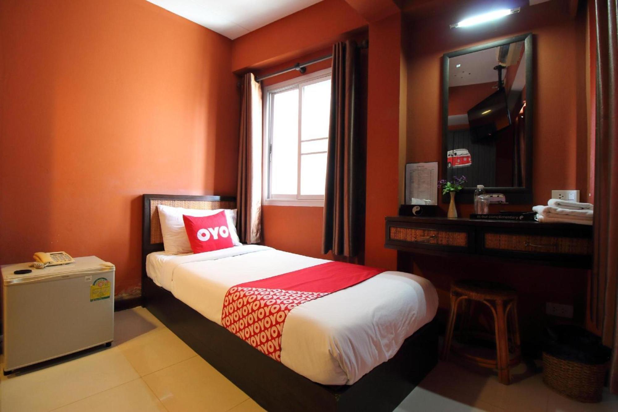 Pannee Lodge Khaosan - Sha Plus Banguecoque Exterior foto